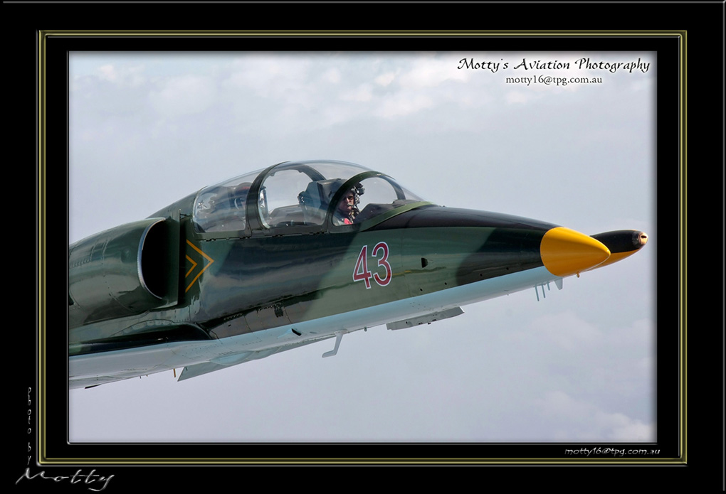 Mottys-Albatros-VH-KEE_2008_08_30_1267-LR-001