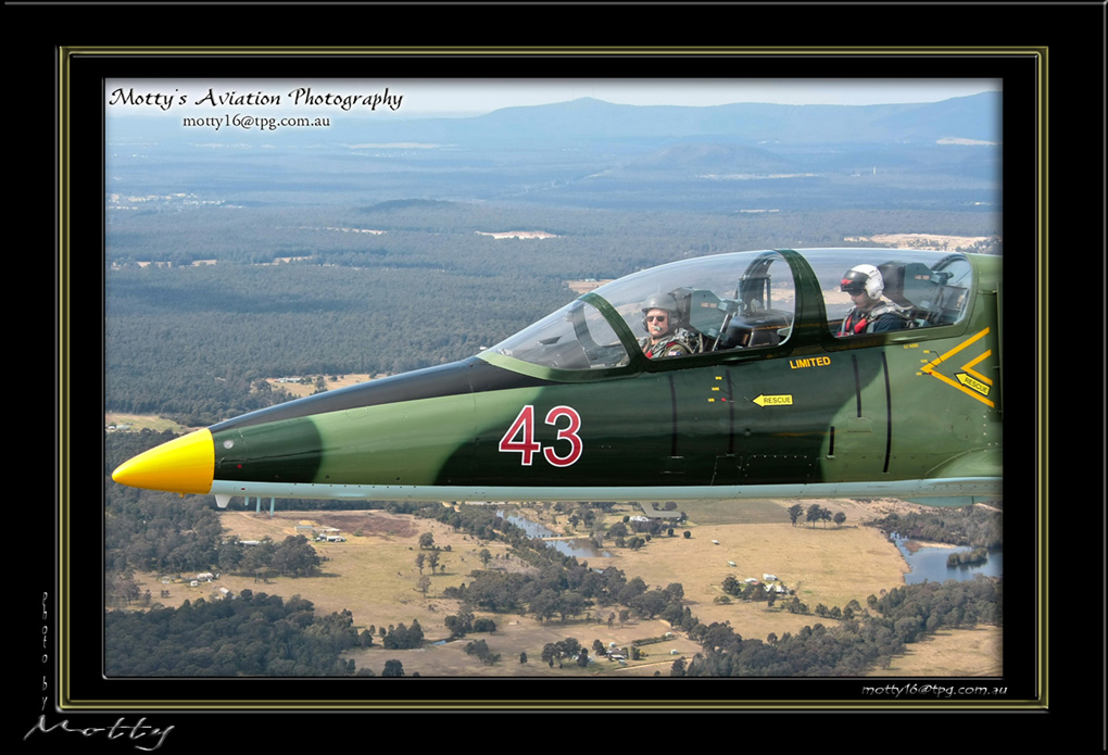 Mottys-Albatros-VH-KEE_2008_08_30_1897-LR-001