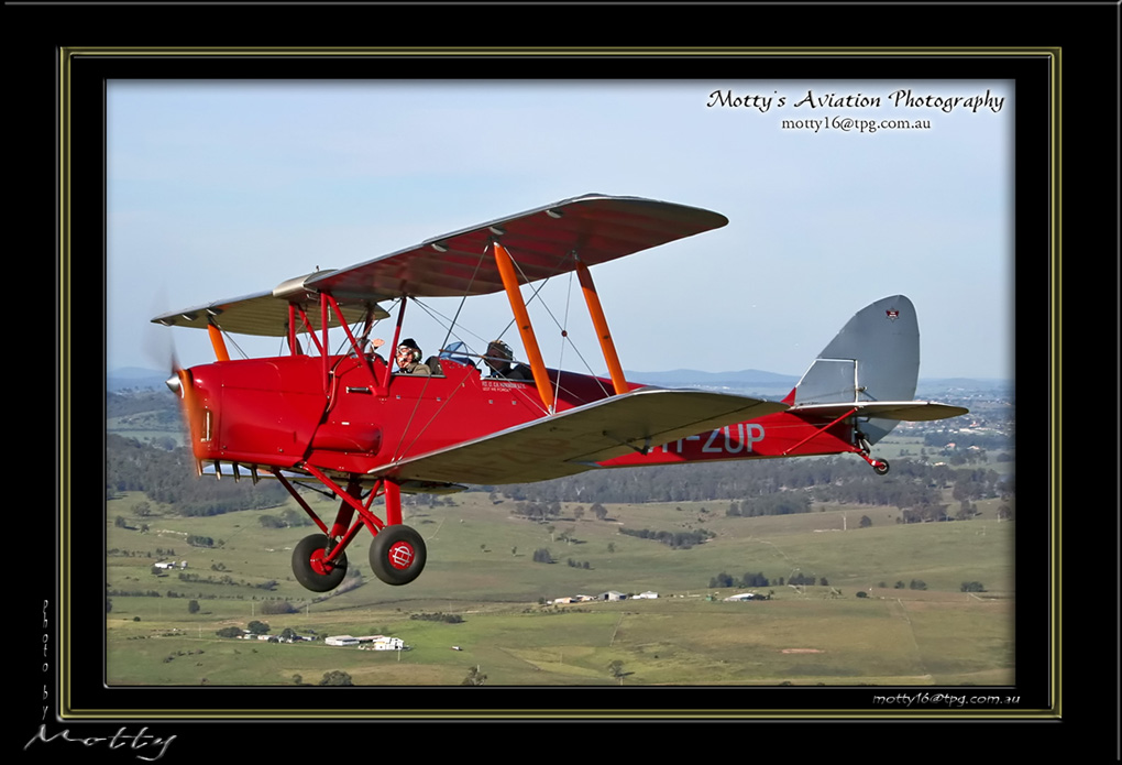 Mottys-Tigermoth-VH-ZUP_20070414_2371-LR-1-001