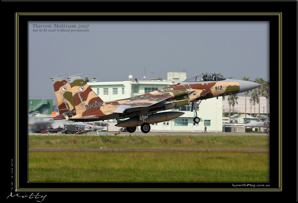 Mottys-Aggressor-F-15-912_2007_10_03_1642-LR-web