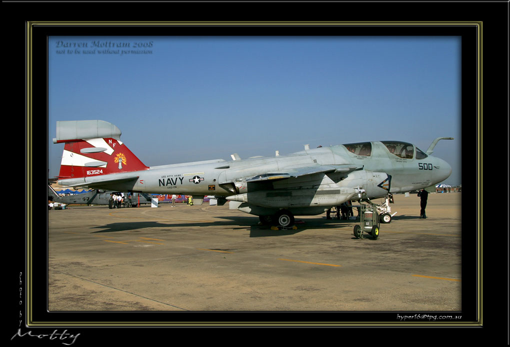 Mottys-EA-6B-01_2007_10_07_1127-LR
