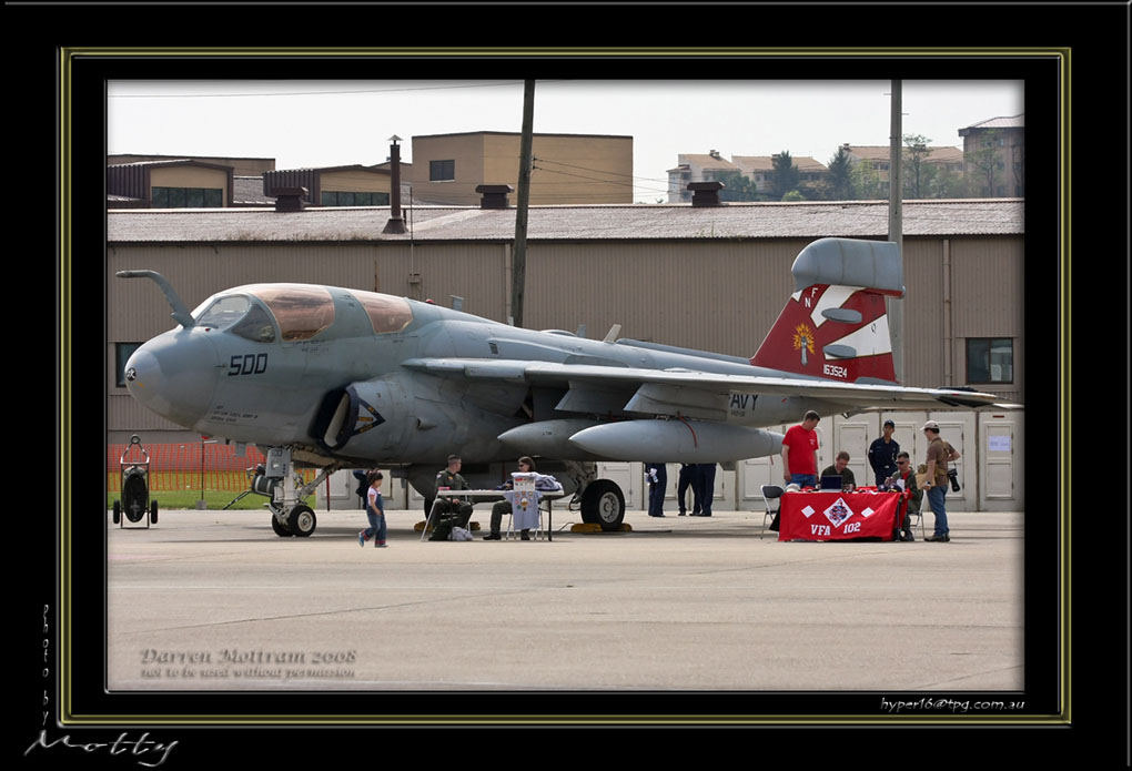 Mottys-EA-6B-07_2007_10_06_368-LR