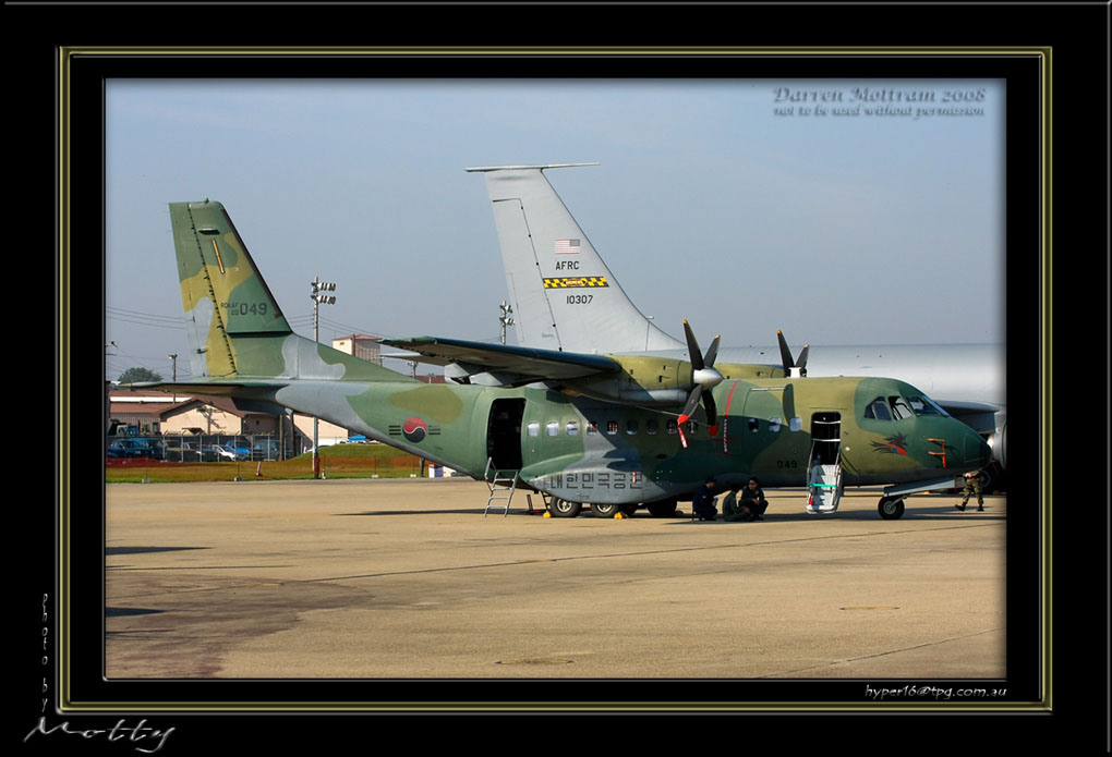 Mottys-ROKAF-CN235-01_2007_10_07_4-LR