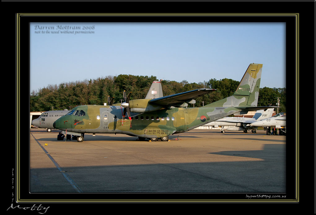 Mottys-ROKAF-CN235-03_2007_10_06_2038-LR