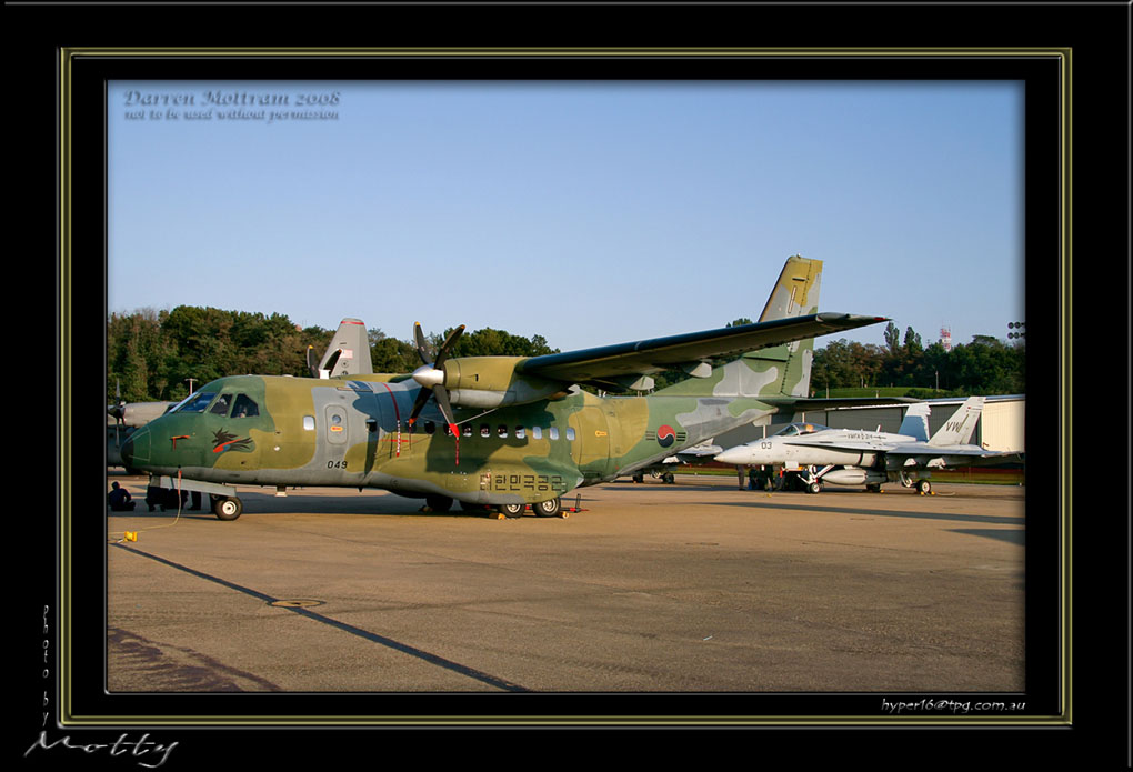 Mottys-ROKAF-CN235-04_2007_10_06_2040-LR