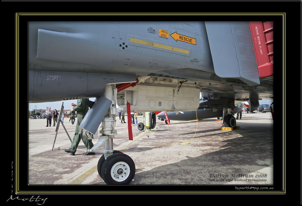 Mottys-ROKAF-F-4E-Details-06_2007_10_06_95-LR-1