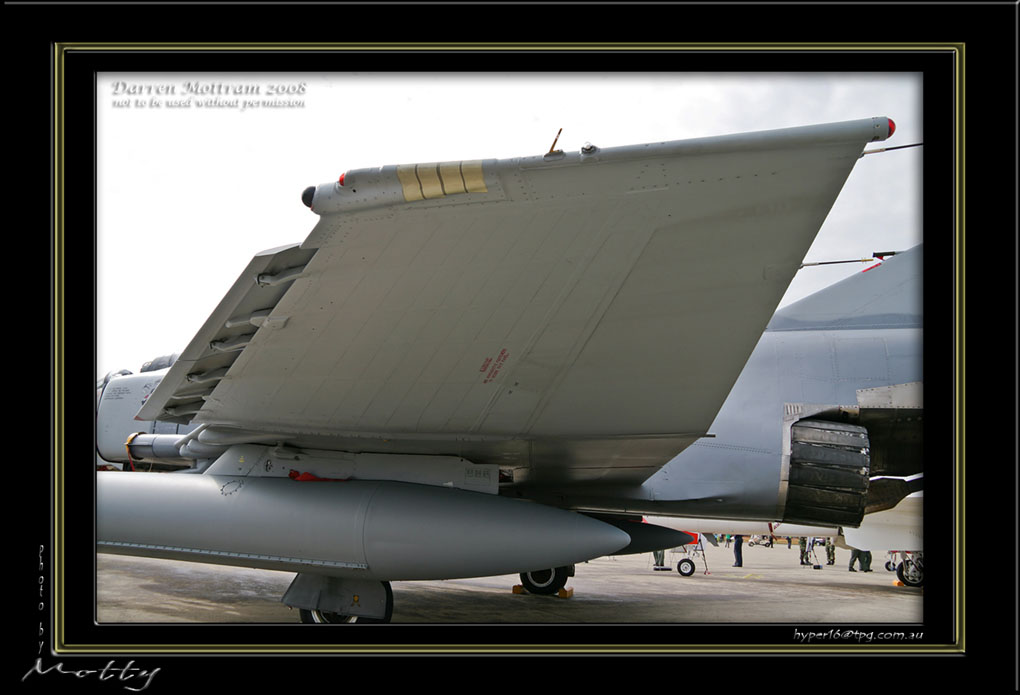 Mottys-ROKAF-F-4E-Details-22_2007_10_06_147-LR