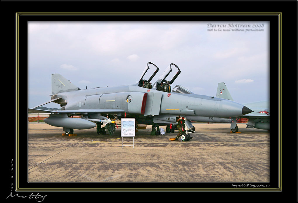 Mottys-ROKAF-F-4E-04_2007_10_07_1364-LR-1