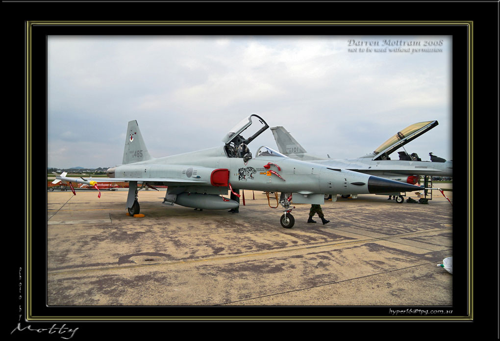 Mottys-ROKAF-F-5E-08_2007_10_07_1373-LR-2