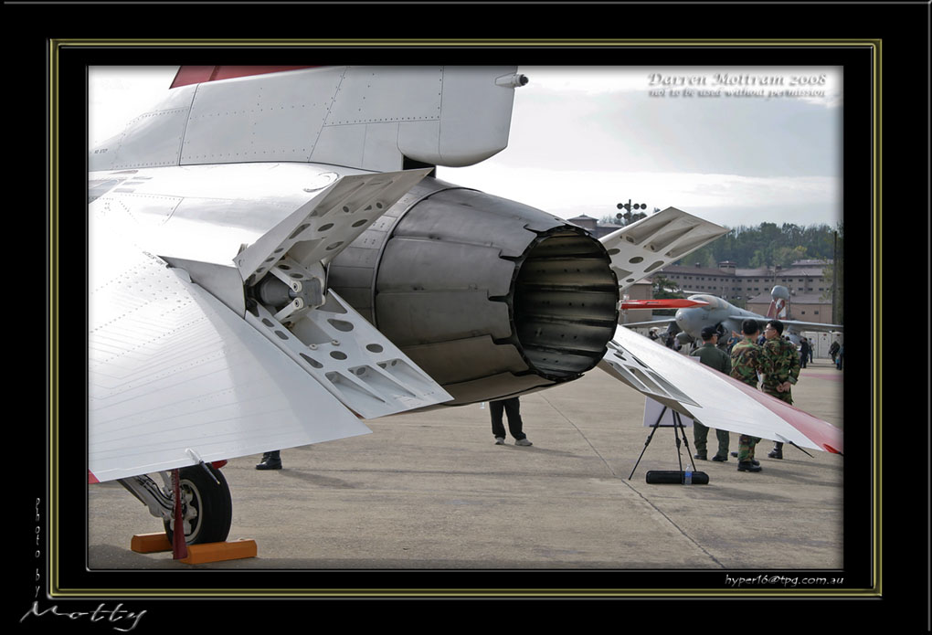 Mottys-ROKAF-T50-005-04_2007_10_06_138-LR