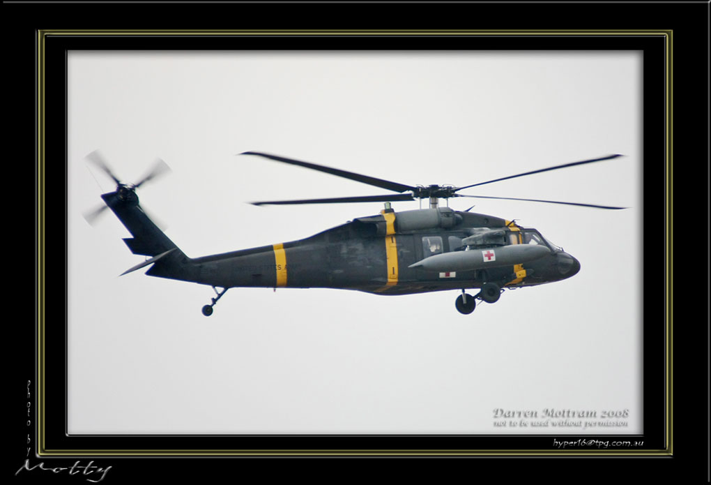 Mottys-UH-60-20_2007_10_07_2236-LR