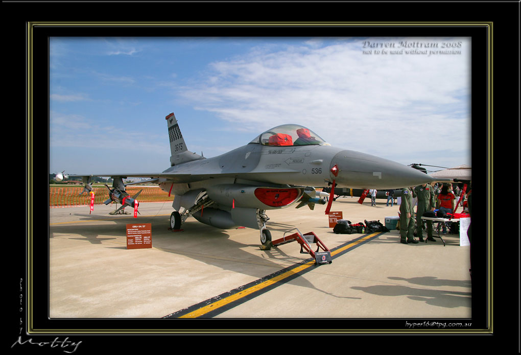 Mottys-OS-F-16C-0536-03_2007_10_06_205-LR