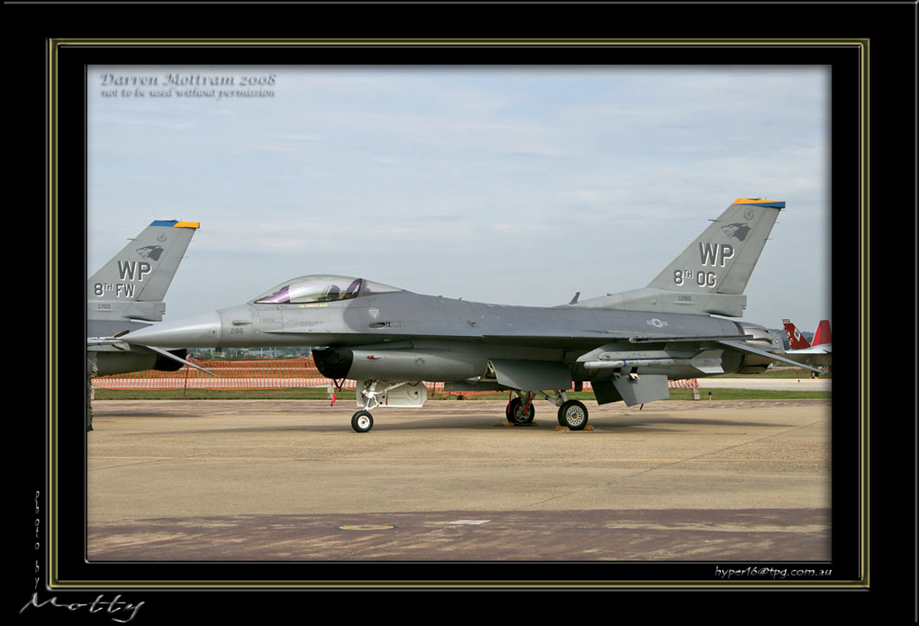 Mottys-WP-F-16C-286-01_2007_10_06_1-LR