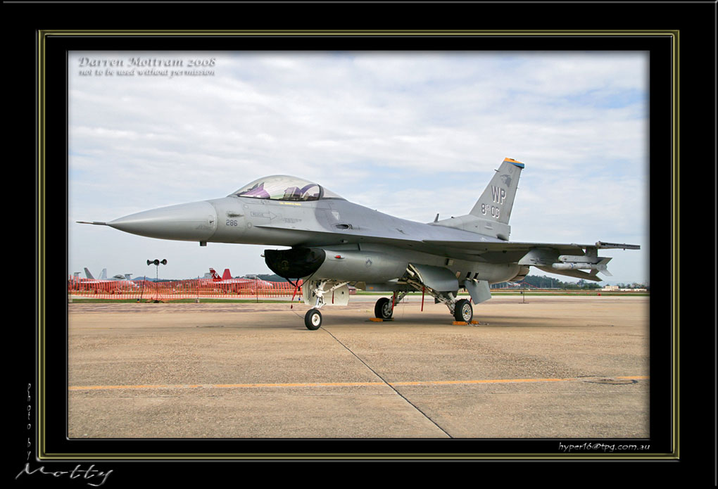 Mottys-WP-F-16C-286-03_2007_10_06_3-LR