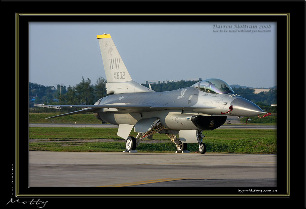 Mottys-WW-F-16C-802-04_2007_10_06_1773-LR-2