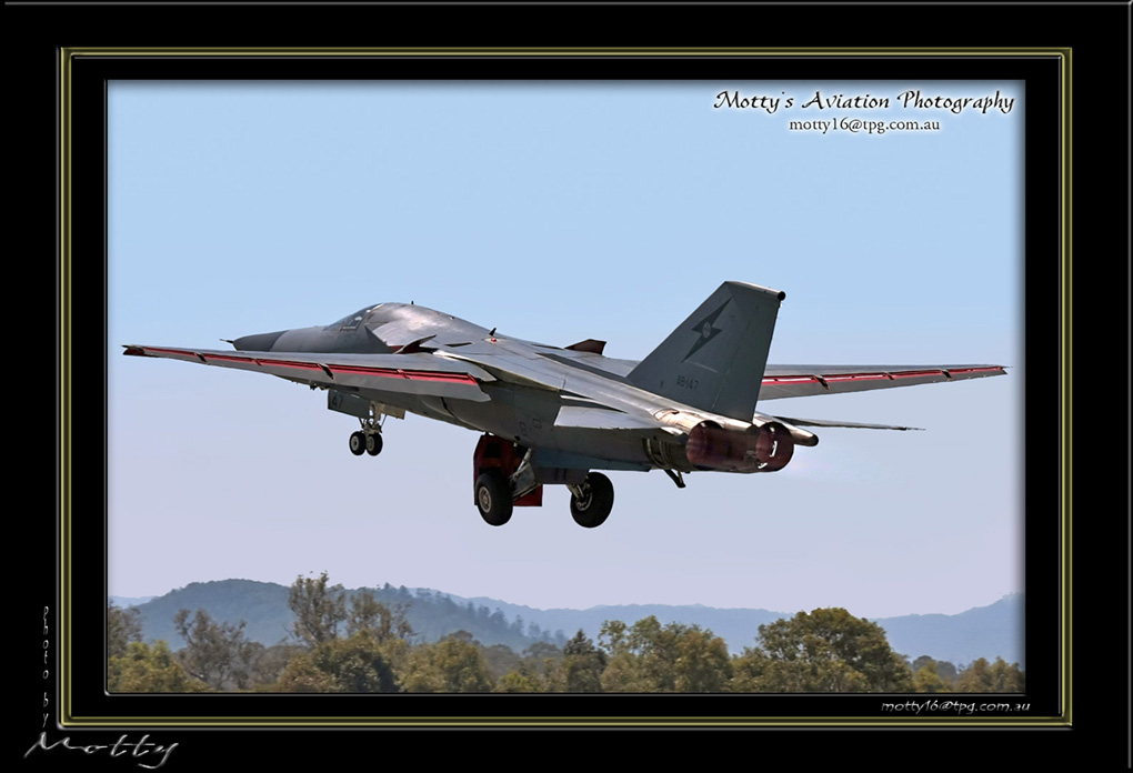 Mottys-F-111-8-147_2008_10_04_9288-LR-1-002