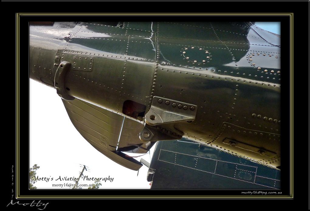 Mottys-Avenger-EMP-070-VH-MML_2009_08_25_065809-LR