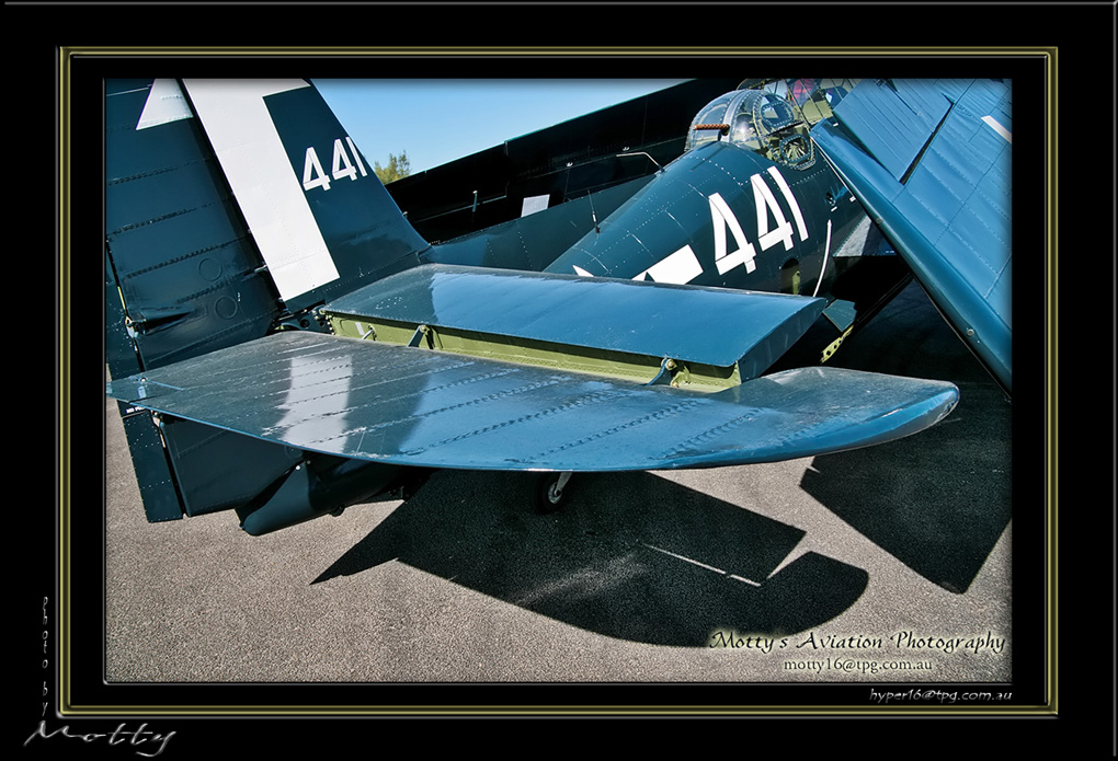 Mottys-Avenger-EMP-100-VH-MML-2009-04-17_8319-LR-1-001
