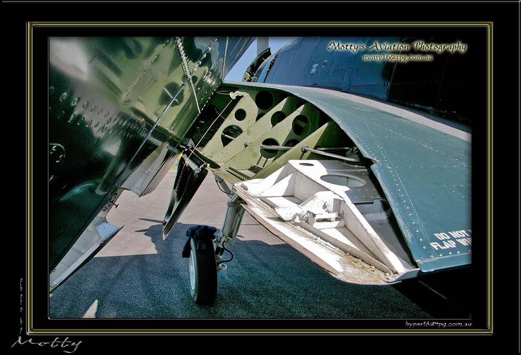 Mottys-Avenger-LW-0091-VH-MML-2009-04-17_8312-LR-1-001