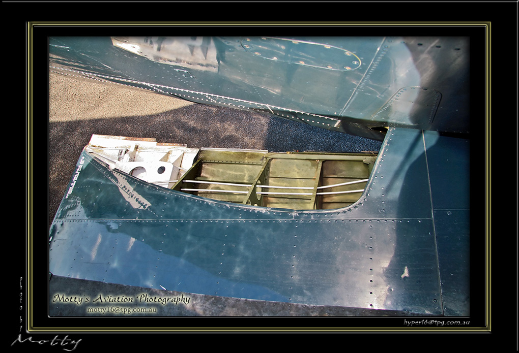 Mottys-Avenger-LW-0111-VH-MML-2009-04-17_8537-LR-1-001