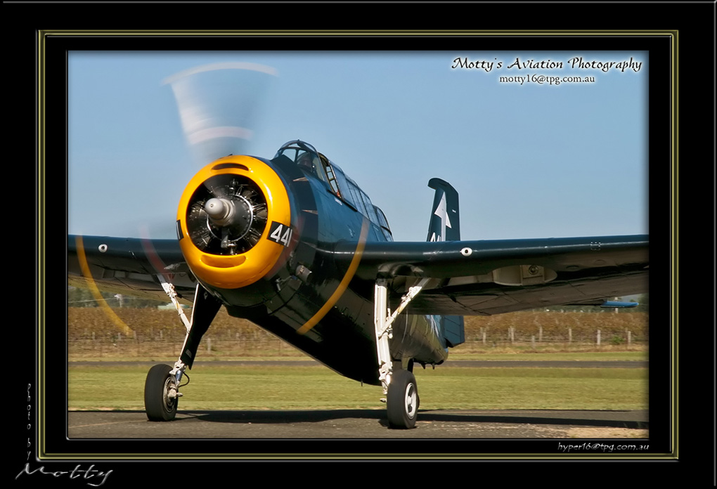 Mottys-Avenger-VH-MML-2009-04-17_8422-LR-1-001