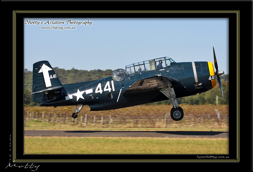 Mottys-Avenger-VH-MML-2009_04_17_0546-LR-1-001
