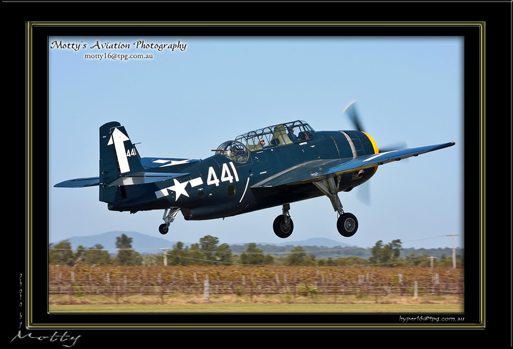 Mottys-Avenger-VH-MML-2009_04_17_0551-LR-1-001