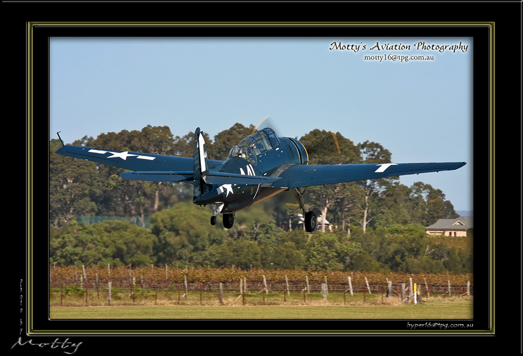 Mottys-Avenger-VH-MML-2009_04_17_0870-LR-1-001