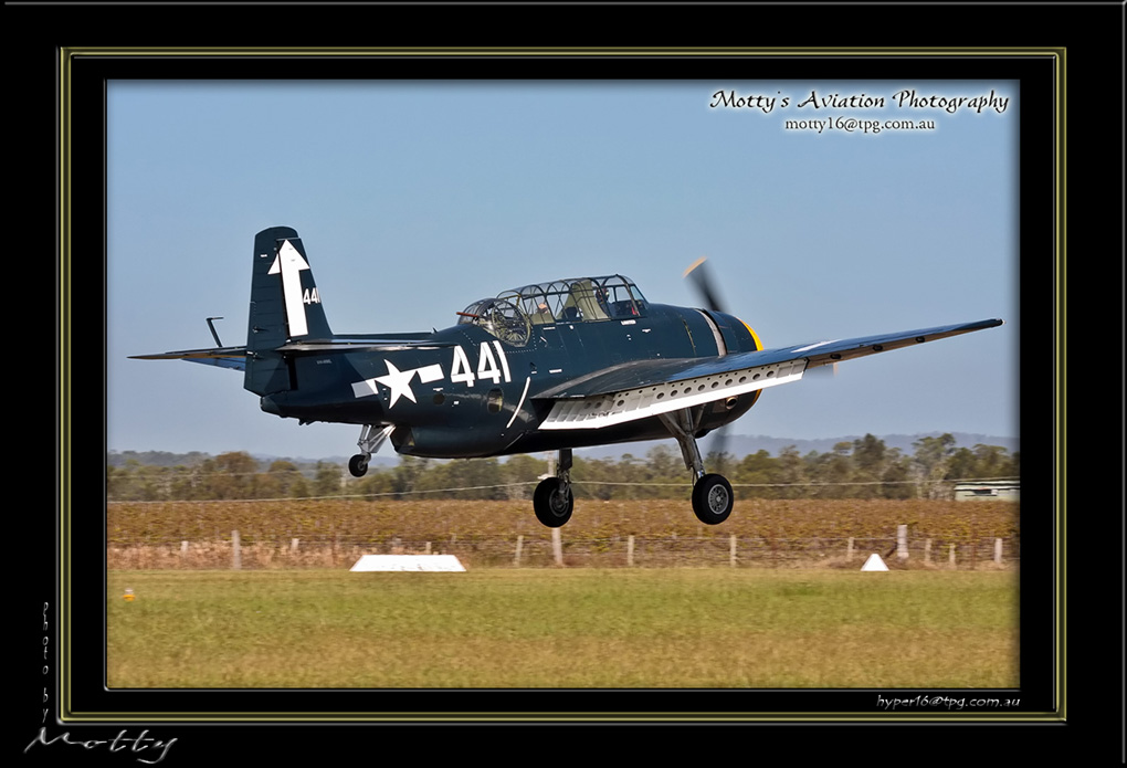Mottys-Avenger-VH-MML-2009_04_17_0946-LR-1-001