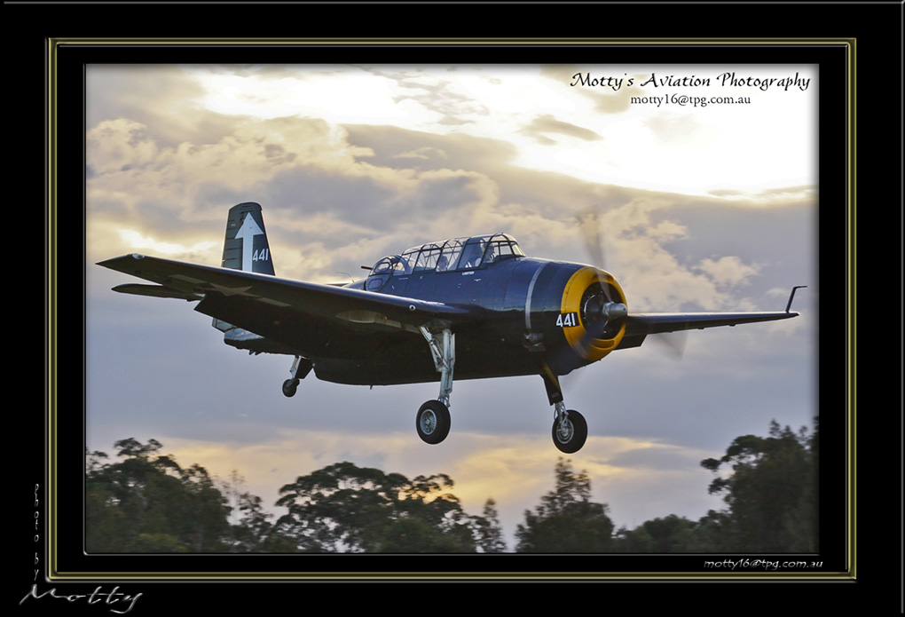 Mottys-Avenger-VH-MML_2009_08_23_1194-LR-001