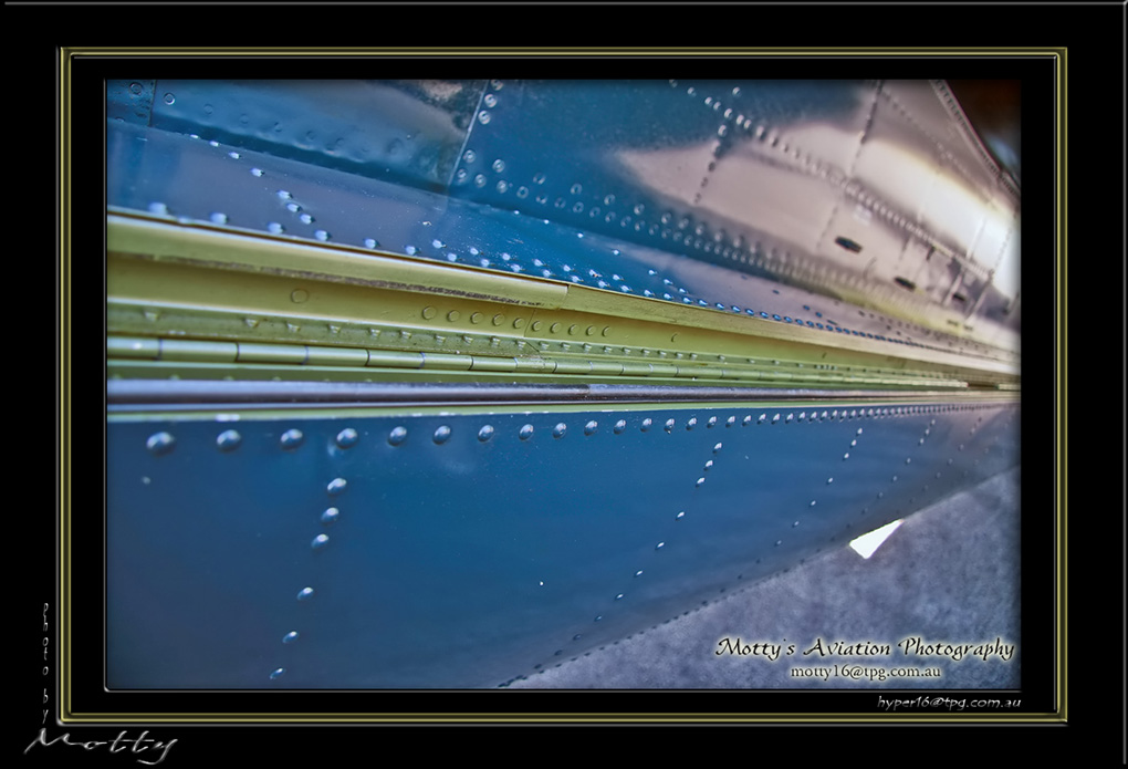 Mottys-Avenger-VH-MML-BB-0051-2009-04-17_8303-LR-1-001