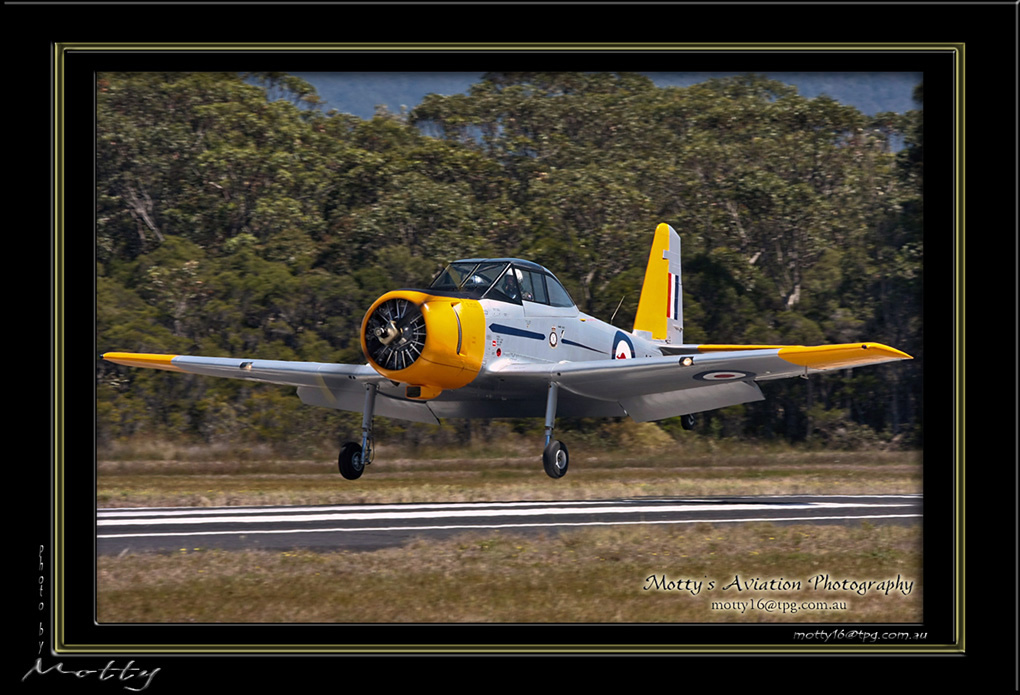 Mottys-Winjeel-VH-CZE_2008_09_28_8764-LR-3-001