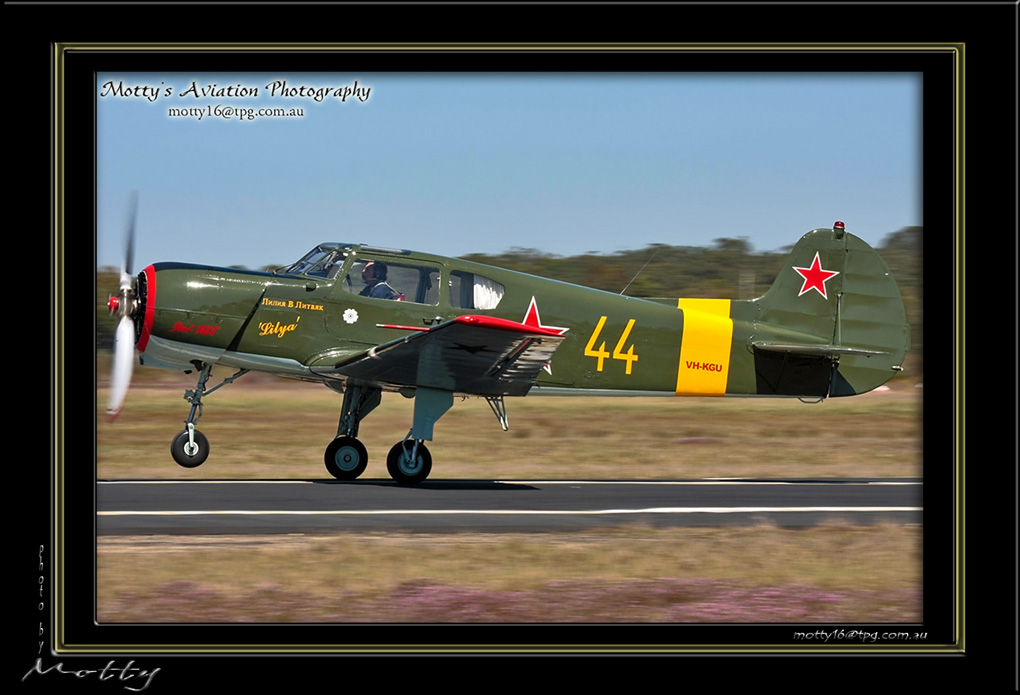 Mottys-YAK-VH-KGU_2008_09_28_8637-LR-1-001