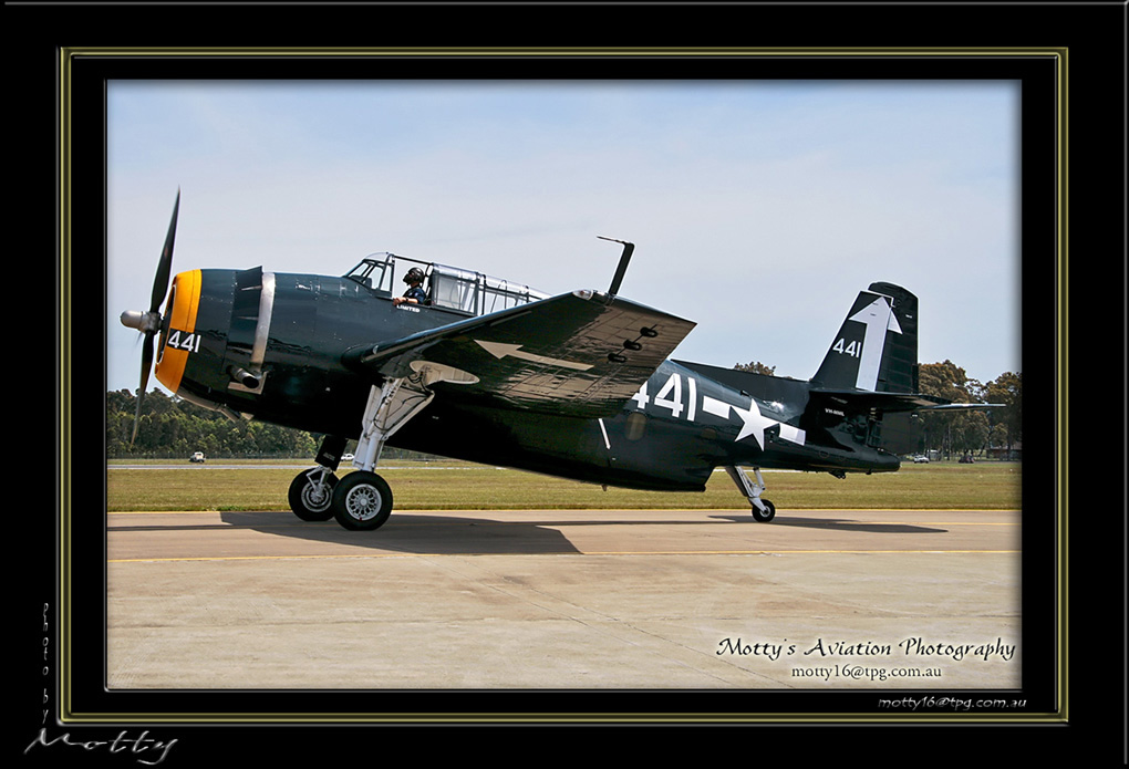 Mottys-Avenger-VH-MML-2008_10_26-6569-LR-1-001