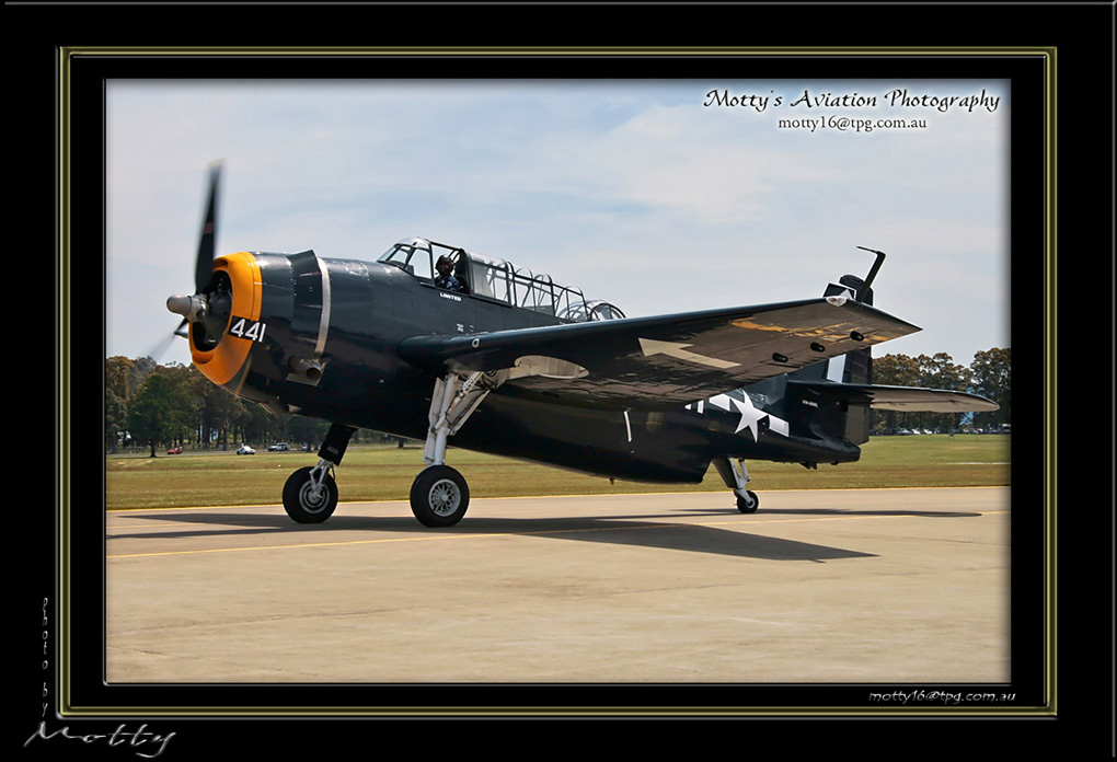 Mottys-Avenger-VH-MML-2008_10_26-6579-LR-1-001