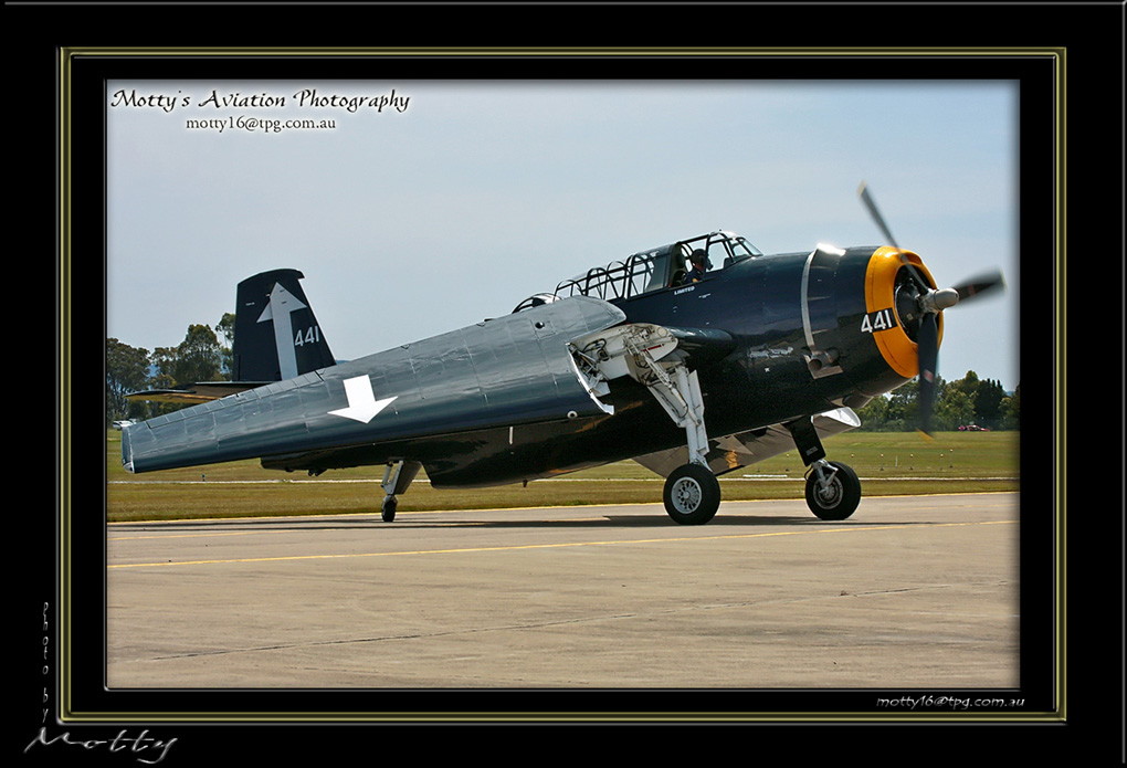 Mottys-Avenger-VH-MML-2008_10_26_1269-LR-1-001