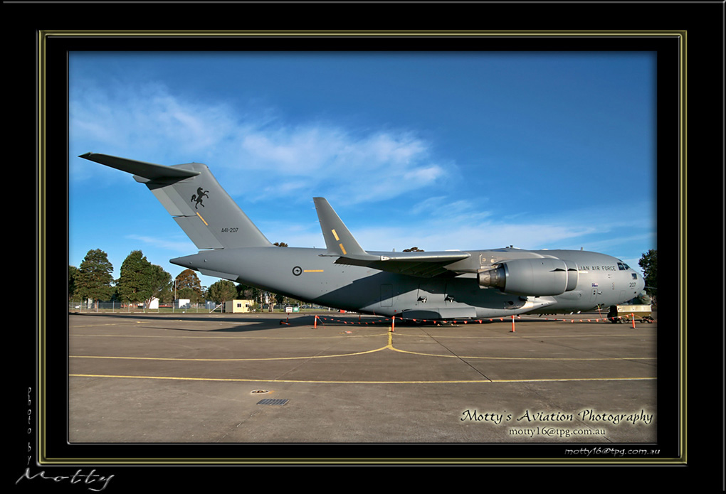 Mottys-C-17-A41-208-2008_10_25-6385-LR-1-001