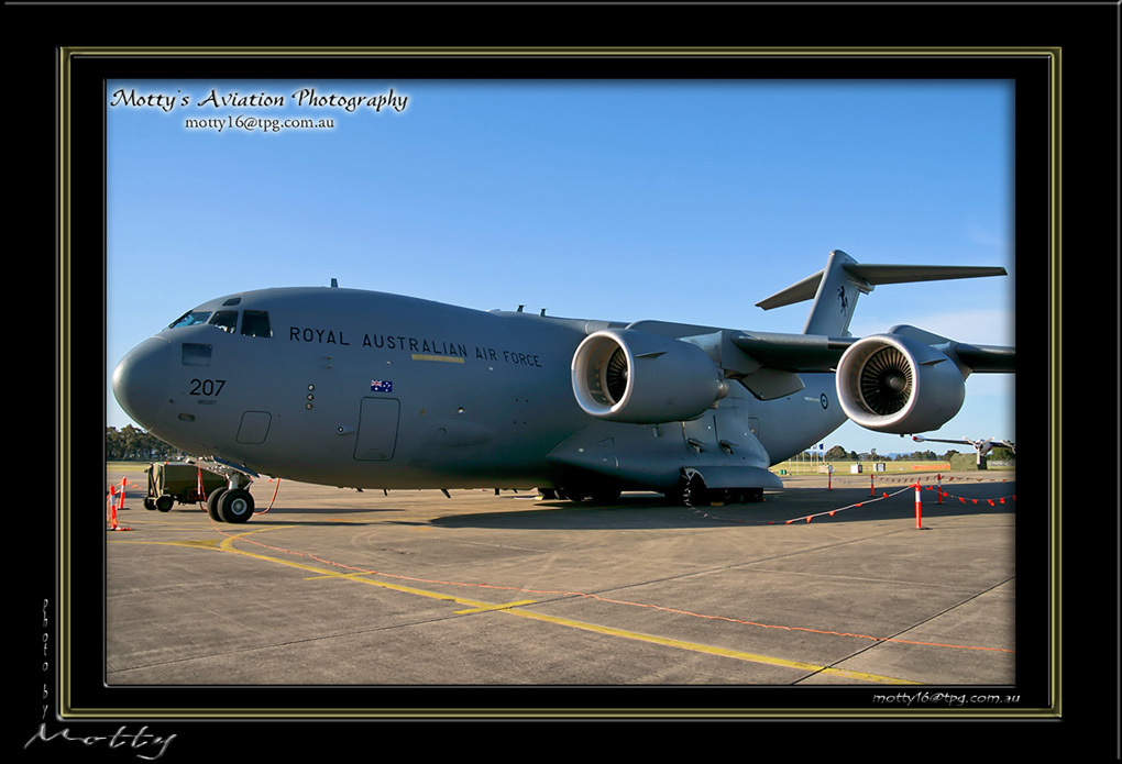 Mottys-C-17-A41-208-2008_10_25-6408-LR-1-001
