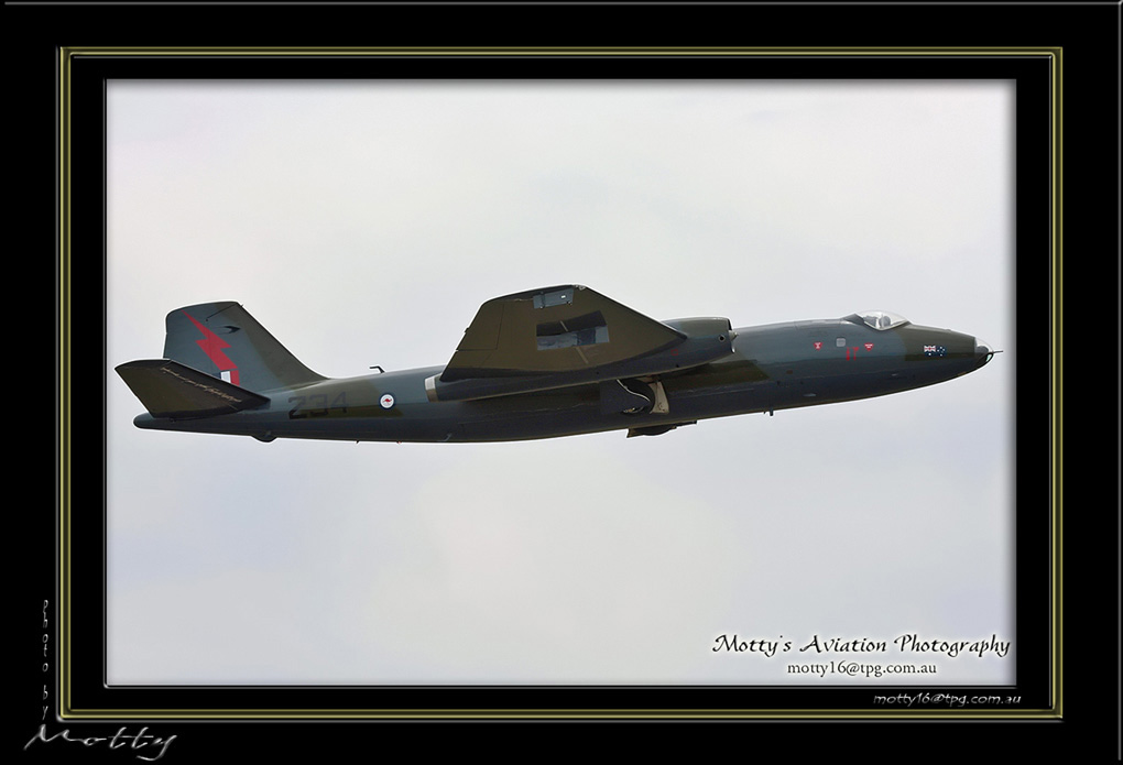 Mottys-Canberra-VH-ZSQ-2008_10_26_1877-LR-1-001
