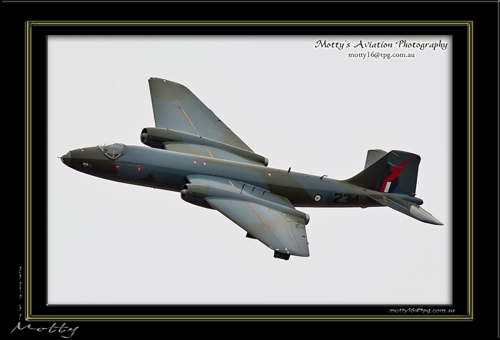 Mottys-Canberra-VH-ZSQ-2008_10_26_1889-LR-1-001
