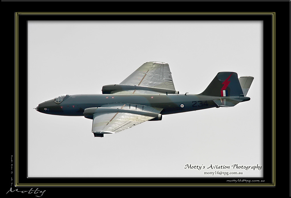 Mottys-Canberra-VH-ZSQ-2008_10_26_1906-LR-1-001