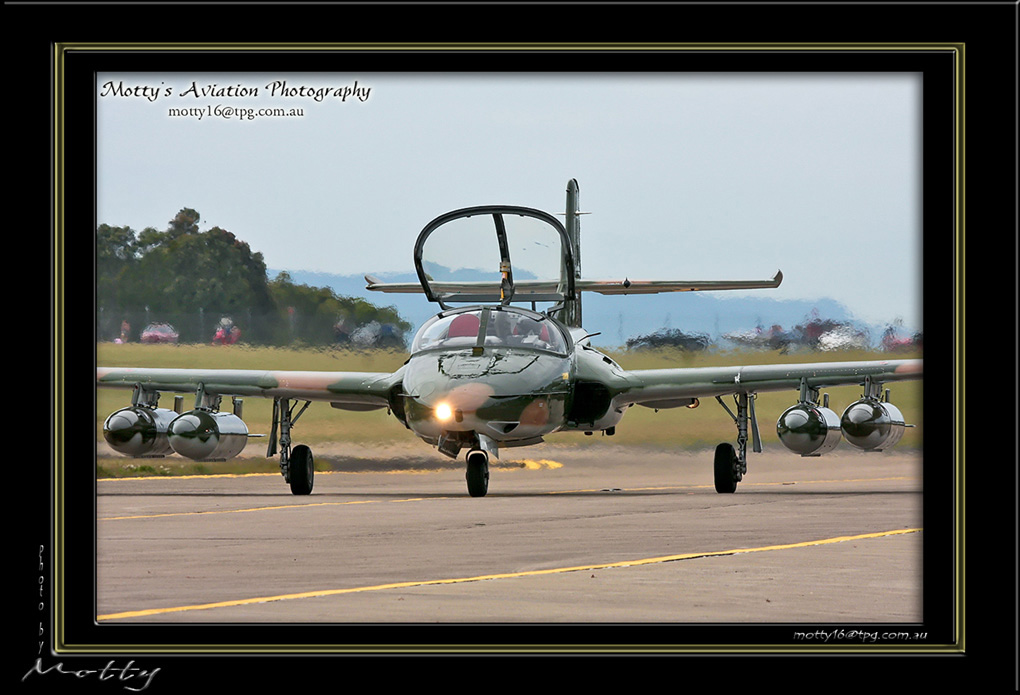 Mottys-Dragonfly-VH-AZD-4-2008_10_26_2216-LR-1-001